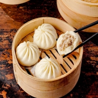 現在的小吃店,消費人群只是年輕人嗎?